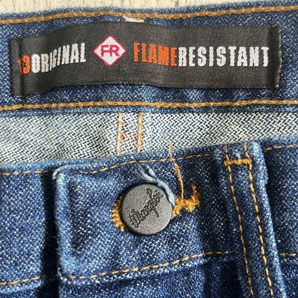 Wrangler Flame Resistant Jeans Size 44 - Picture 6 of 9